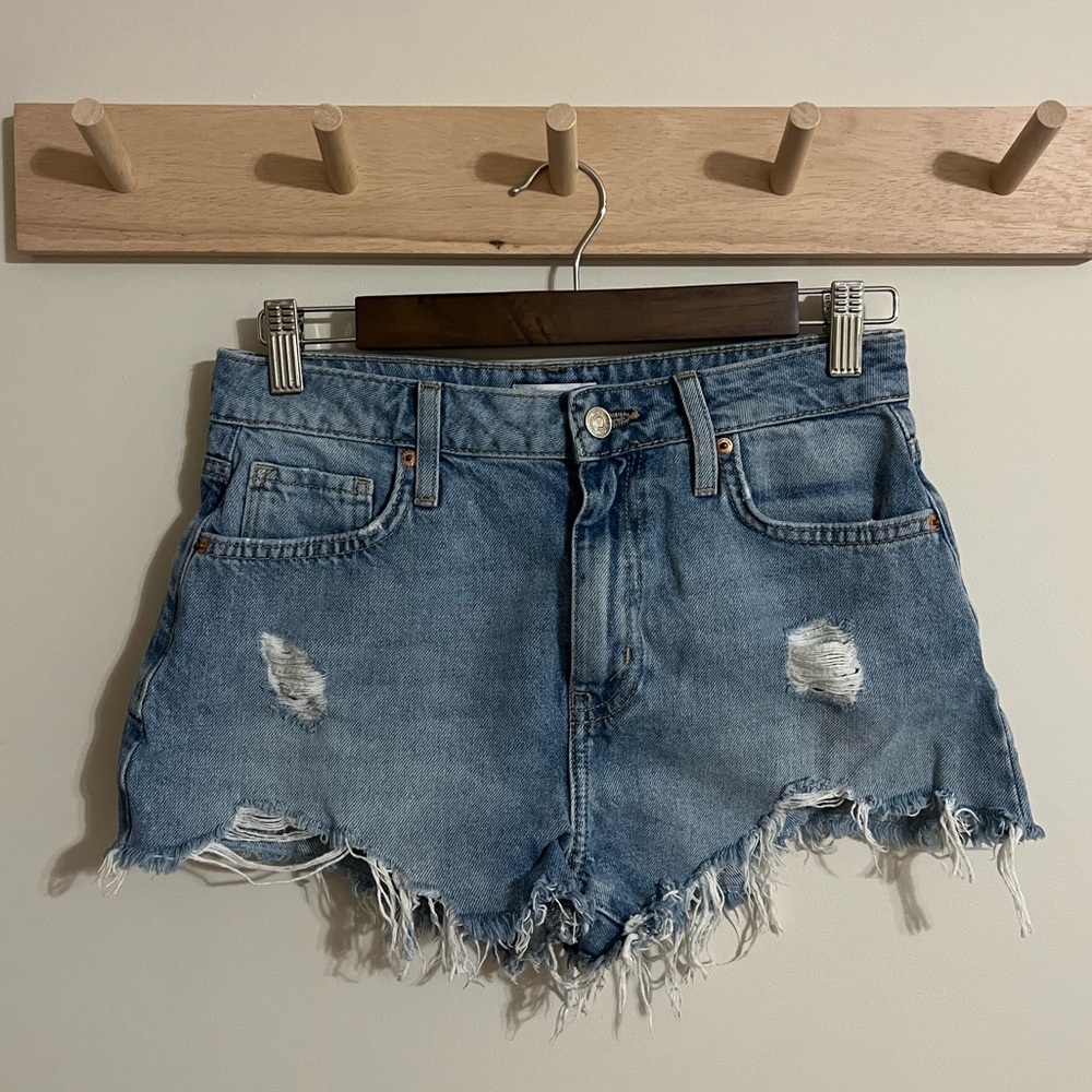 Forever 21 Premium Denim Shorts Size 25